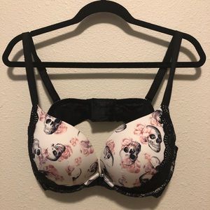 White skull with lace bra